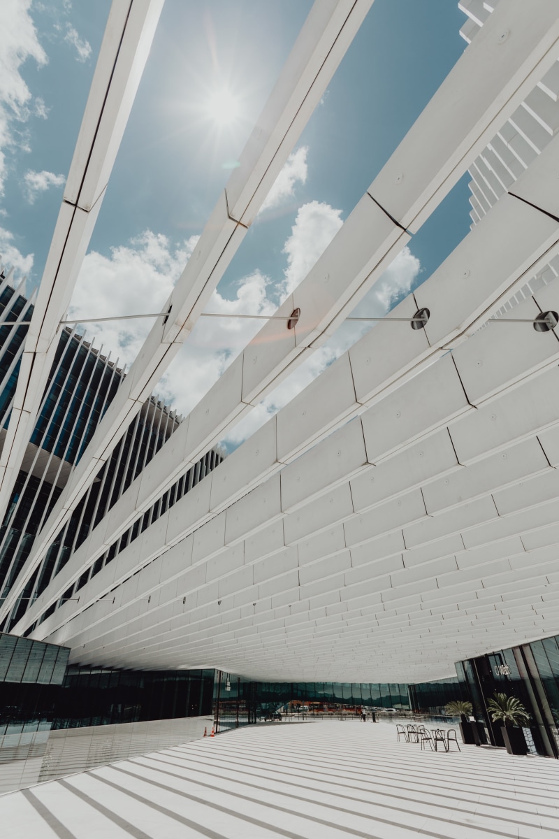 building, contemporary, sky, sunbeam, 5K, headquarters, cloud - sky, aires, sunlight, building exterior, city, minimal, no people, transportation, lisboa