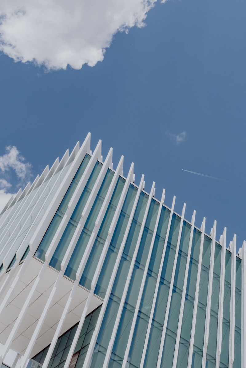 low angle view, minimalist, lisboa, portugal, mateus, outdoors, city, aires, building exterior, day, glass - material, white, office building exterior