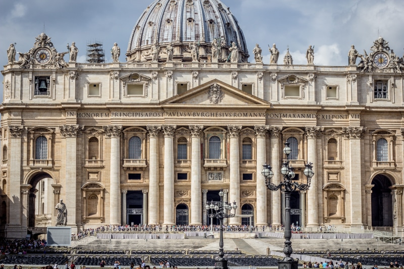 photo, capital, built structure, travel destinations, nature, facade, st peters basilica, incidental people, colonnade, places of interest, building exterior