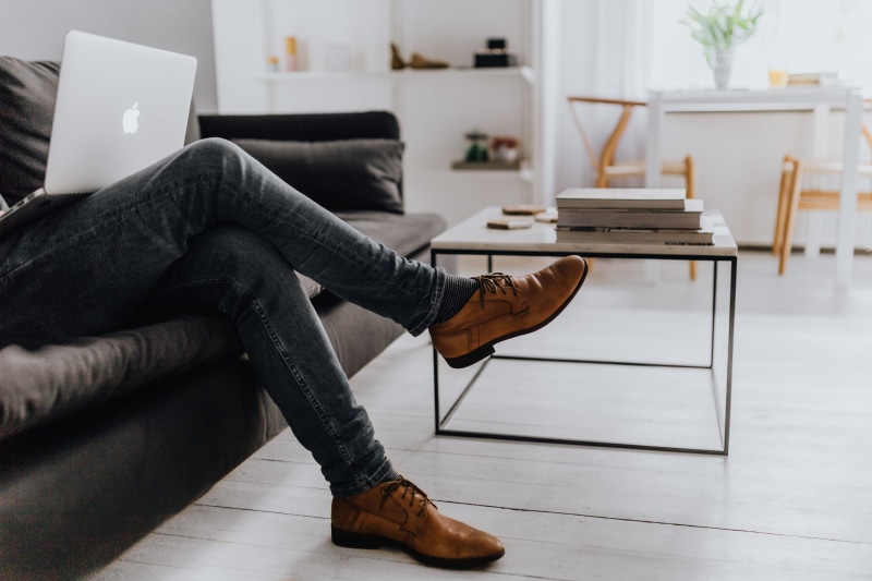 minimal, shoe, human foot, 5K, work, lifestyles, home interior, real people, laptop, apartment, interior design, computer, body part, male, relaxation