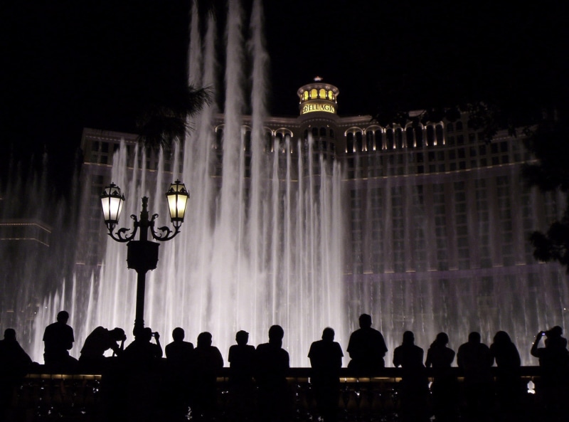 silhouette, men, casino, adult, vegas, water, built structure, group of people, audience, Casino, fountains, travel Locations, las, Las Vegas, nightlife