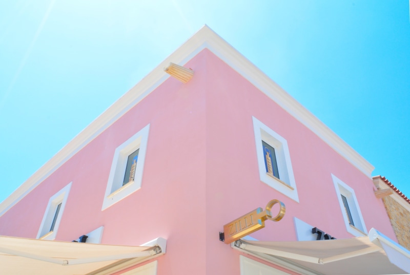 white, home ownership, residential, pink, blue, window, day, clear sky, 5K, roof, residential district, homes, outdoors, windows, concrete, architecture
