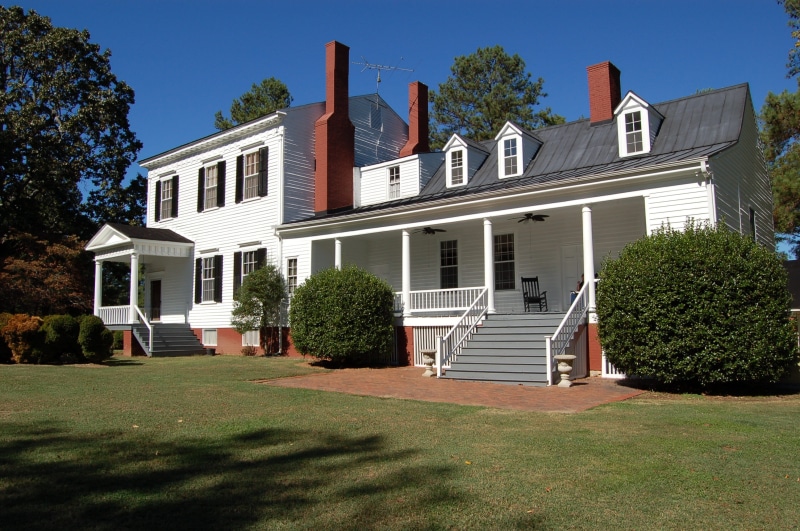 white, storey, american style, suburb, new, outdoors, tree, luxury, residential Building, uSA, antebellum, residential District, house, family home, building