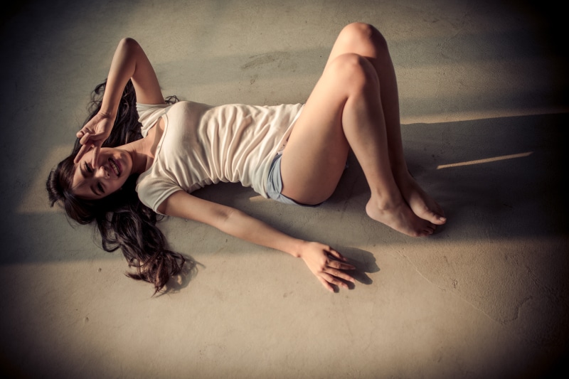 5K, lying on back, Asian, short sleeves, smiling, short shorts, barefoot, legs, brunette, long hair, women