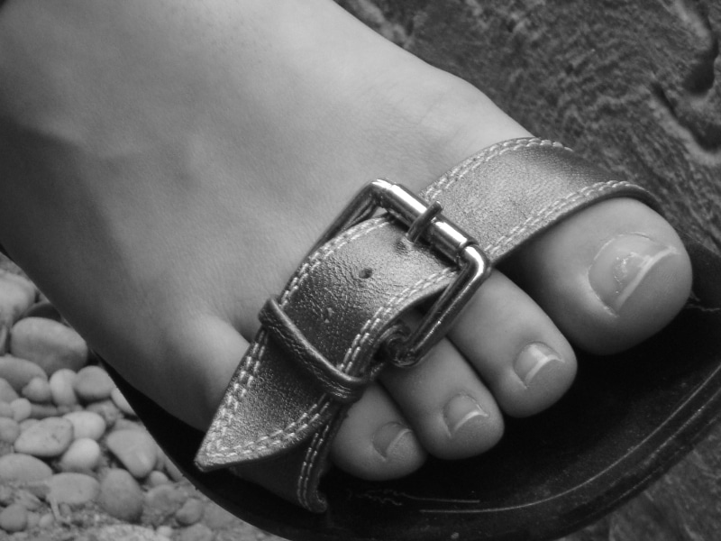 monochrome, people, art, 4K, sandals, feet, x, hd, toes