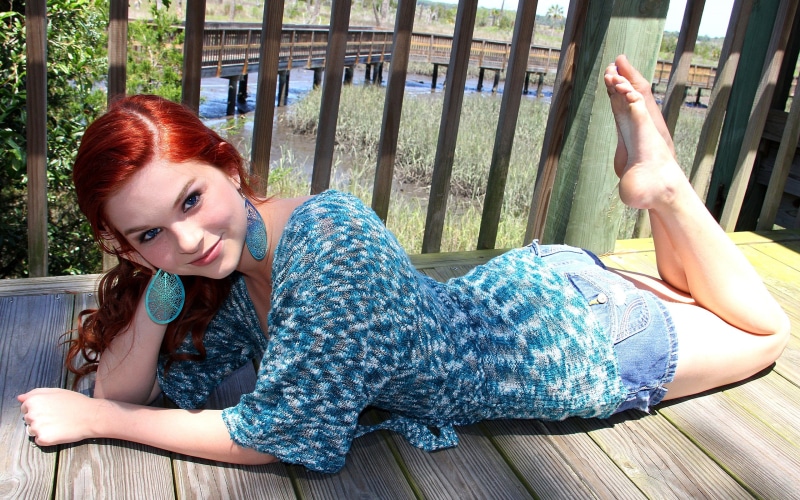 kate, 2K, karoline, shorts, mode, toes, feet, jean shorts, eyes, jean, women, blue eyes, redhead, barefoot, blue, karoline kate