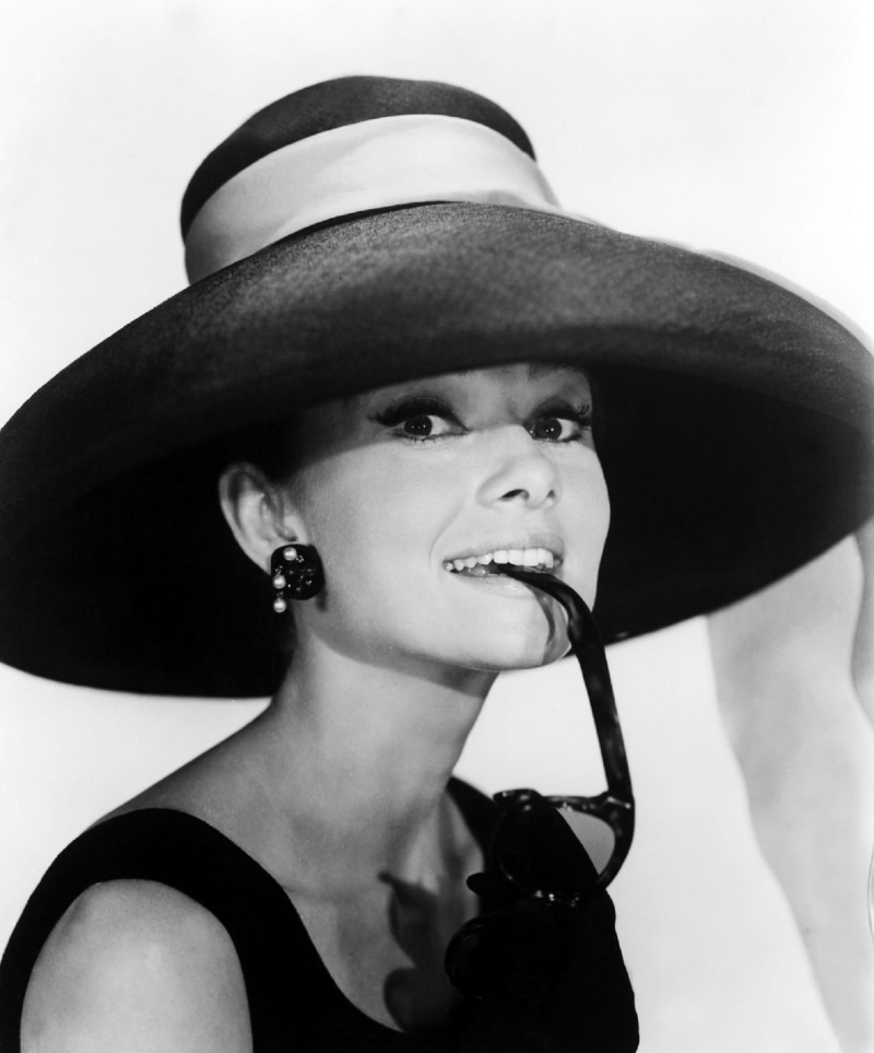casual clothing, adult, hepburn, publicity, black and white, monochrome, movie, actress, one woman only, headshot, famous, holding, only women, hollywood
