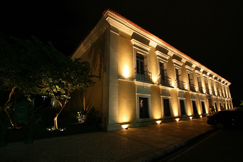 illuminated, wealth, nature, house, facade, lighting equipment, tree, luxury, residential district, pará, city, night, plant, home, street, outdoors, building