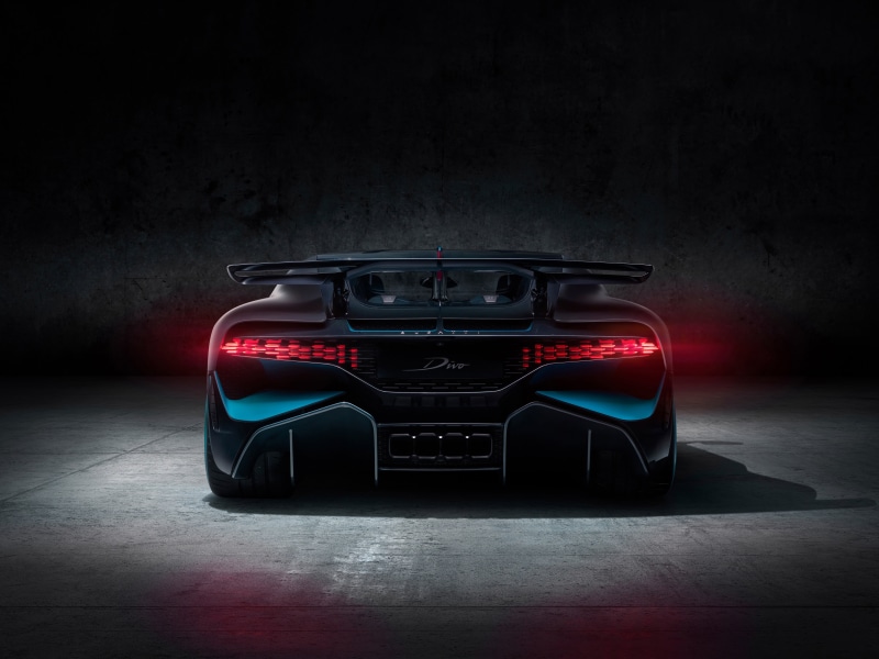 background, Divo, 2019 Bugatti Divo, 4K, rear view, hypercar, Bugatti Divo