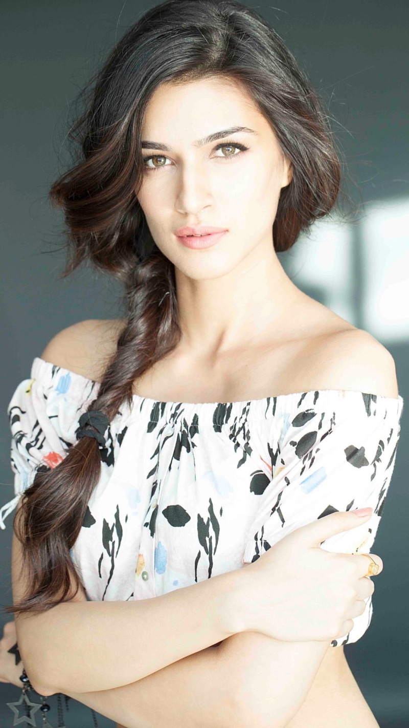 pink, Female Celebrities, sanon, bollywood, lips, kriti, 1080P, actress, Kriti Sanon