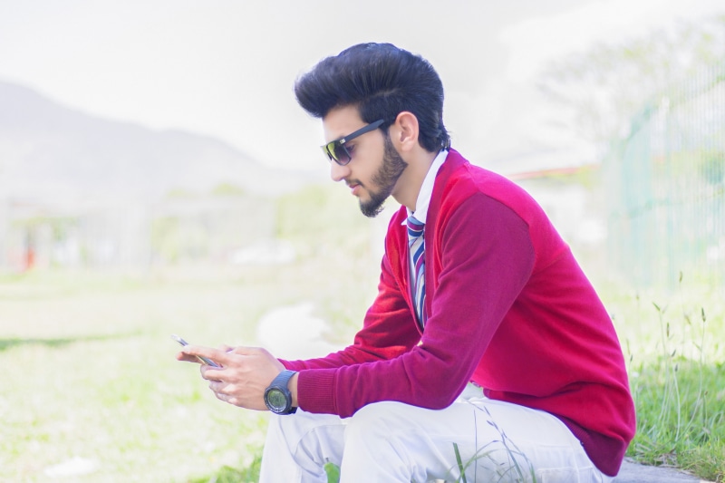 nationality, model, portrait, vest, smart phone, photoshoot, photography, adult, 5K, wearing, young men, one person, side view, phone, hair style, leisure activity