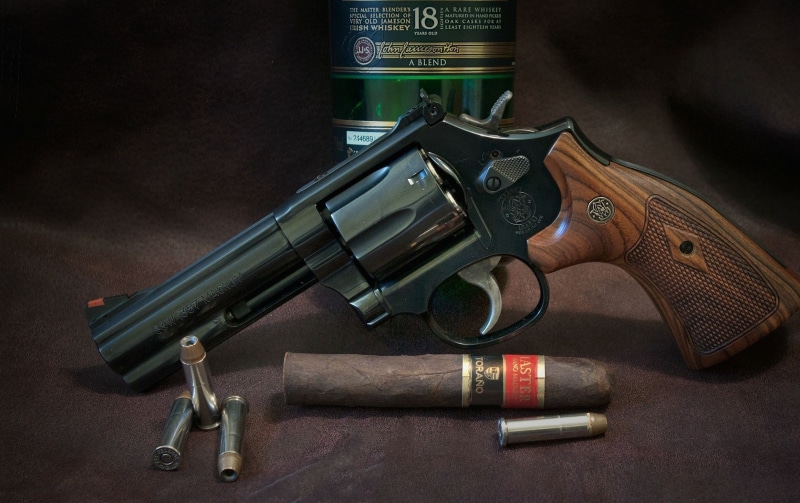 Ammunition, whiskey, Smith and Wesson, revolver, cigar, gun, 1080P, weapon, SandW