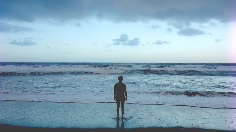 rear view, real people, men, horizon over water, alone, sadly, looking at view, water, sky, vacations, one person, beauty in nature, ocean, nature, cloud - sky