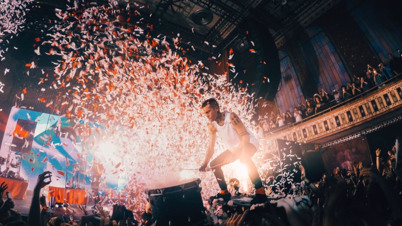 nightlife, Band (Music), performance, stage, architecture, light, musician, crowd, music, men, group of people, enjoyment, arts culture and entertainment