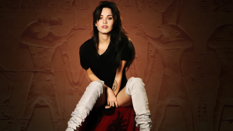 crew, lifestyles, black, actress, fashion, 1080P, wall - building feature, looking at camera, beautiful woman, Megan Fox, hairstyle, shirt, s, women, casual clothing