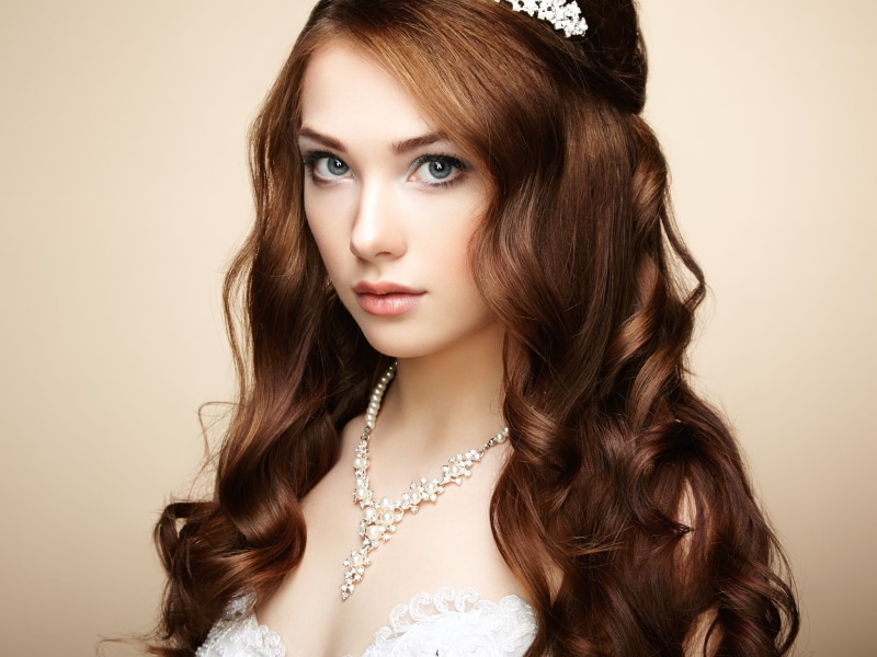 fashion, beautiful woman, necklace, brunette, glamour, hairstyle, wealth, model, portrait, neckless, young adult, human face, brown hair, women, human hair