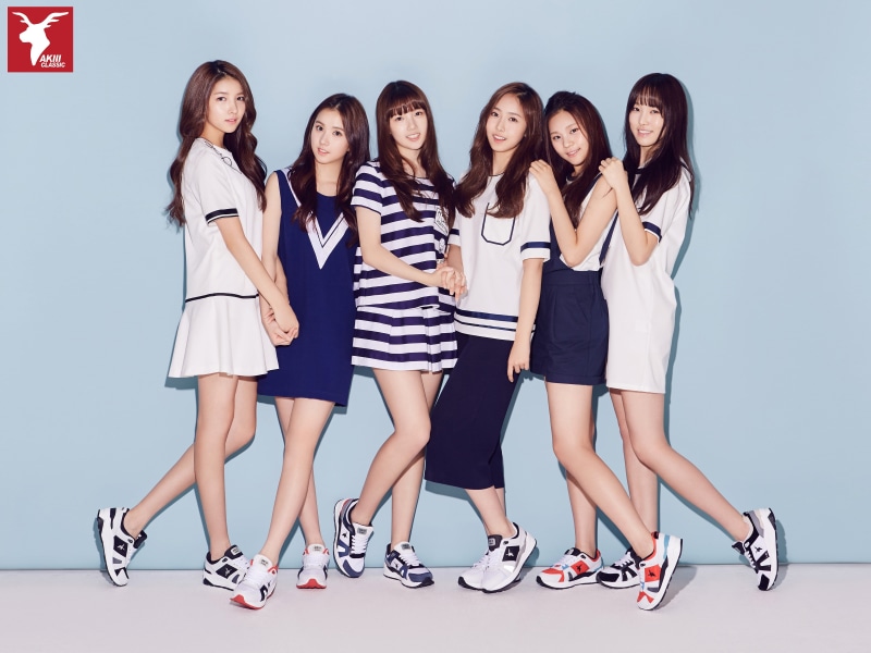 fashion, emotion, studio shot, South Korea, young adult, togetherness, portrait, looking at camera, full length, hairstyle, communication, K-pop, 4K, people