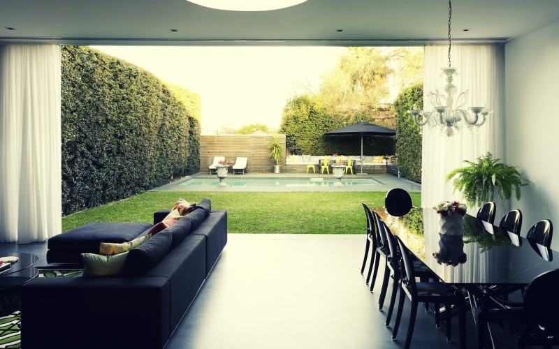 table, grass, luxury homes, architectural column, no People, apartment, hedges, window, built structure, meeting, tree, lawn, furniture, plant, growth