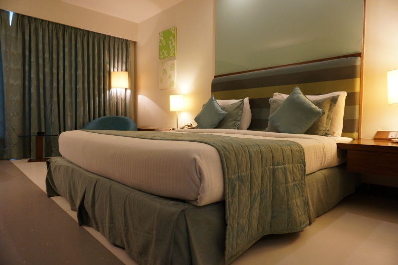 mattress, house, modern, home, hotel room, design, furniture, interior, comfort, domestic room, decor, luxury hotel, electric lamp, home showcase interior