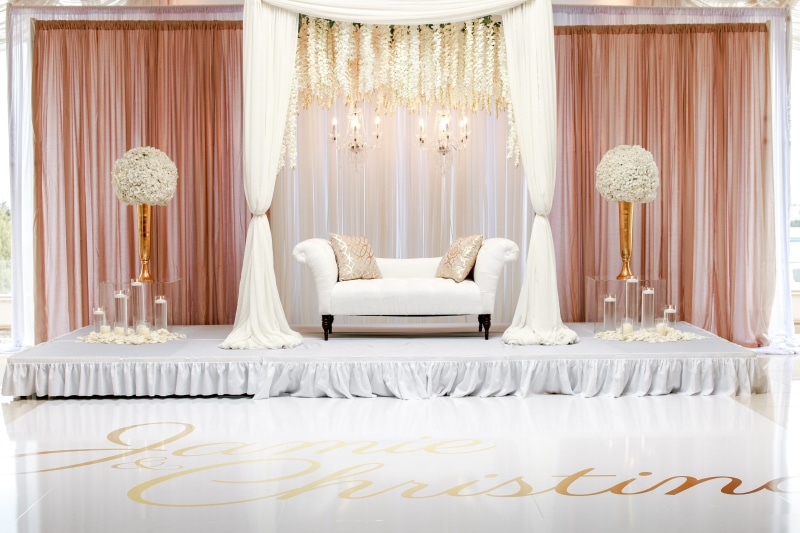 lights, interior design, elegant, side, decorations, pillow, domestic room, lamp, no people, bedroom, furniture, centerpieces, two, fabric, luxury, inside