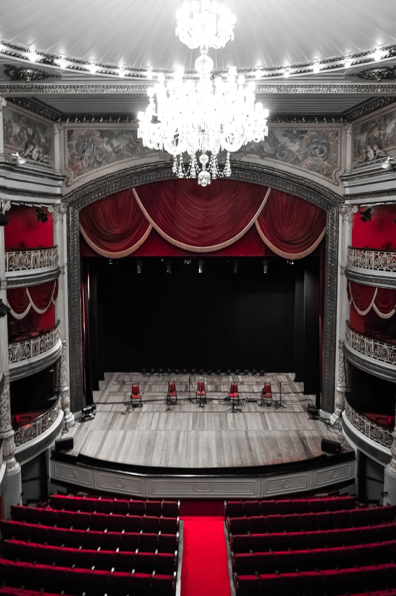 lighting equipment, stage Theater, chandelier, event, nightlife, light, crystal, luxury, theatrical Performance, inside, 2K, absence, of, architecture