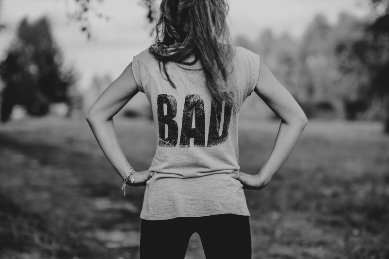 hairstyle, people, caucasian Ethnicity, one young woman only, shirt, lifestyles, female, young, focus on foreground, 5K, three quarter length, young Adult