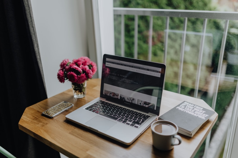 plant, wooden desk, industrial, room, student, study, work, flowers, computer, blogging, home office, businesswoman, loft, no people, girl boss, office