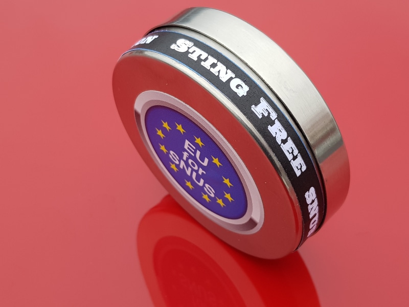 bengt wiberg, chewing, control, snuff, sport, communication, orange color, single object, snuff save lives, sting-, close-up, push button, nuusakaa, number
