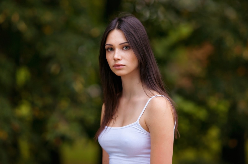 bare shoulders, brunette, face, bokeh, 1080P, model, looking at viewer, depth of field, gray eyes, portrait, Maxim Romanov, women, white tops, women outdoors
