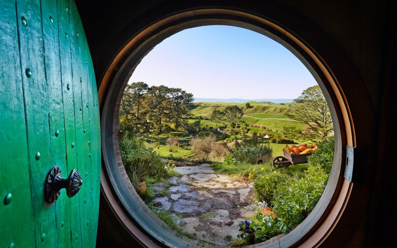 Nora, 2K, Landscape, The hobbit, The door