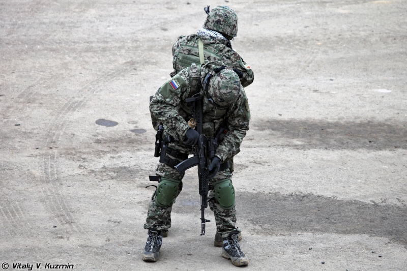 military uniform, rifle, Surat, day, men, one person, sniper, officer, gun, government, camouflage clothing, power, people, infantry, uSA, camouflage, fighting