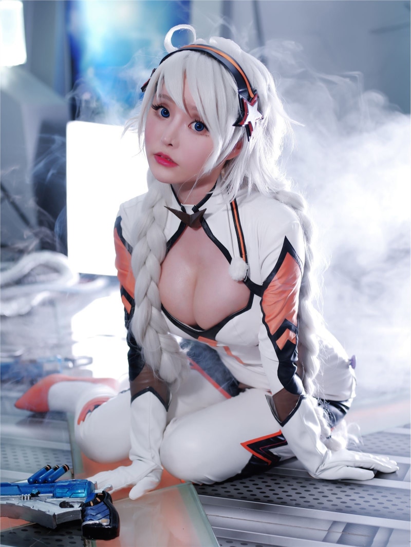 1080P, indoors, portrait, women, beauty, holding, young adult, hair, sitting, looking at camera, beautiful people, young women, cosplay, beautiful woman