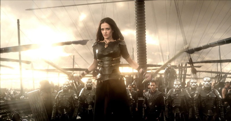 green, holding, young adult, young women, eva, weapon, women, front view, standing, empire, beautiful woman, hairstyle, aiming, 300, sunlight, rise, land