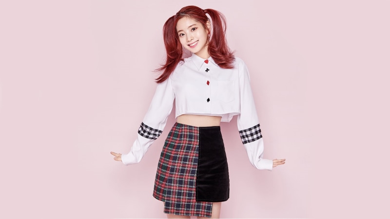 women, beauty, lifestyles, studio shot, adolescence, redhead, happiness, twice dahyun, K-pop, smiling, three quarter length, teenager, beautiful woman