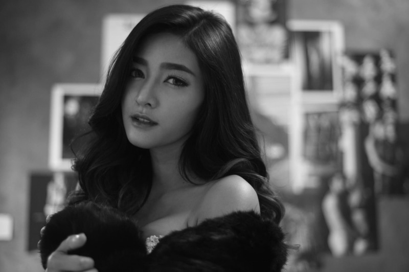 hair, monochrome, long hair, beautiful woman, looking away, contemplation, model, Koko Rosjares, young adult, 1080P, looking, Thailand, beauty, indoors
