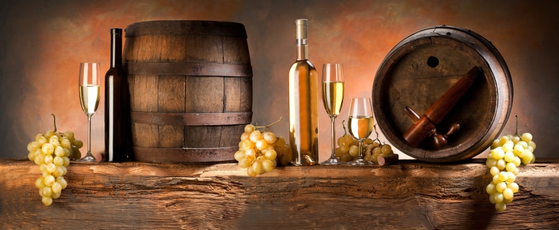 oak, architecture, grapes, history, bottle, whiskey, food, pub, household equipment, wine Bottle, merlot Grape, grape, nature, cylinder, beer - Alcohol
