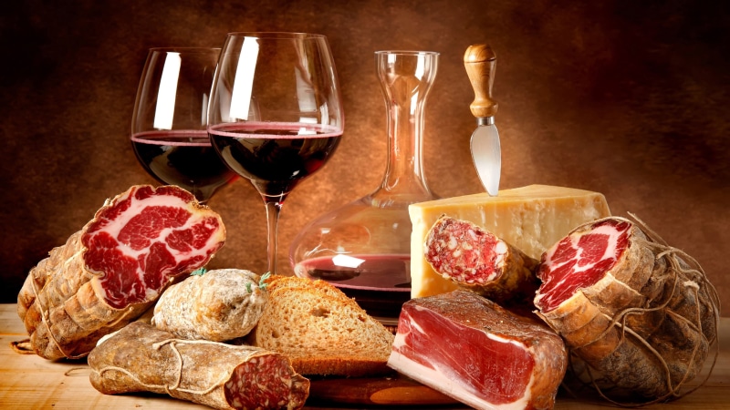 table knife, 4K, red wine, bowl, dinner, plate, food, tasty, fresh, wineglass, alcohol, salad, sauce, appetizer, vegetable, variation, restaurant, meal