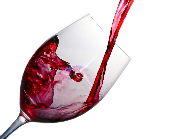 food and drink, cut out, close-up, 2K, drink, no people, beverage, splashing, wine glass, crystal glassware, copy space, bar, pouring, indoors, splash