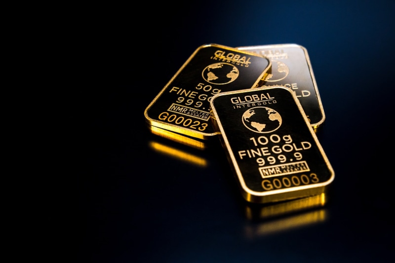 ingot, communication, wealth, financial money, no people, three, 1080P, cash, gold is money, gold business, copy space, abundance, close-up, studio shot