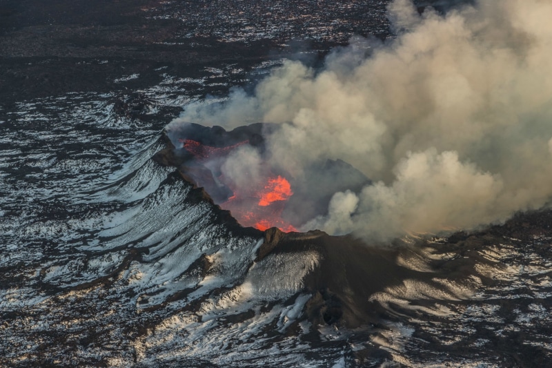burning, heat - temperature, mountain, Iceland, natural disaster, beauty in nature, power in nature, power, 2K, physical geography, lava, eruption, active volcano