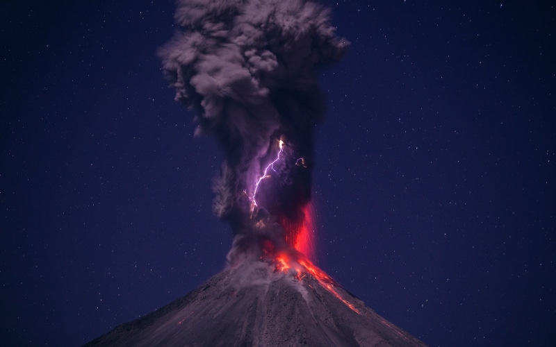 Hernando Rivera Cervantes, ash, eruptions, volcano, photography, night, stars, 2K, lightning, nature