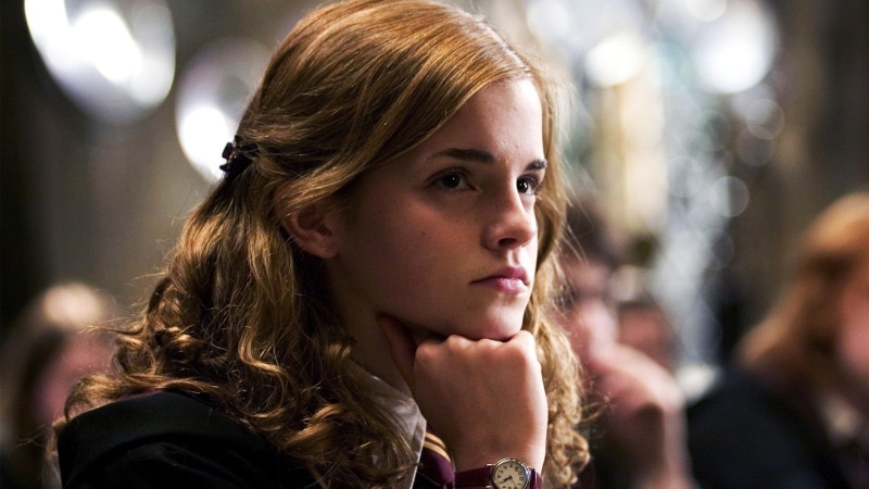 Emma Watson, real people, lifestyles, hair, child, blond hair, indoors, incidental people, contemplation, teenager, young women, headshot, beautiful woman
