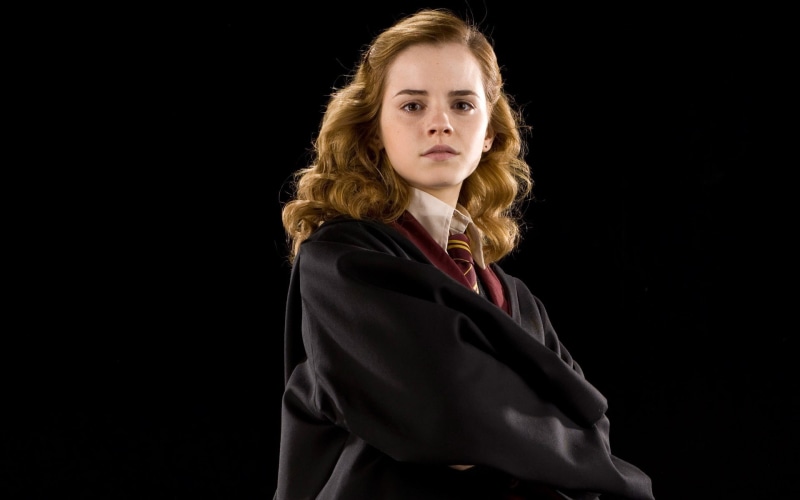 contemplation, studio shot, teenager, Harry Potter, confidence, Emma Watson, indoors, hairstyle, portrait, hair, blond hair, Hermione Granger, side view