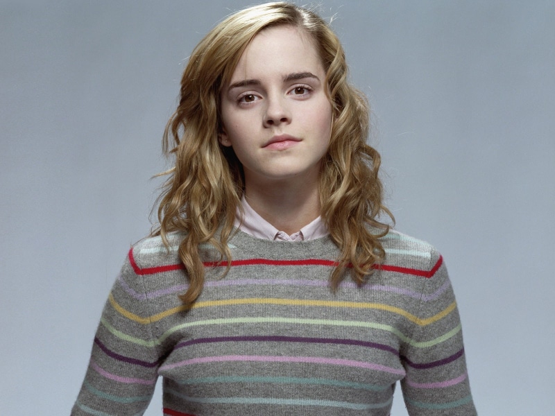 Emma Watson, innocence, simple background, Hermione Granger, studio shot, 720P, childhood, one person, hair, gray background, hairstyle, teenager, blonde