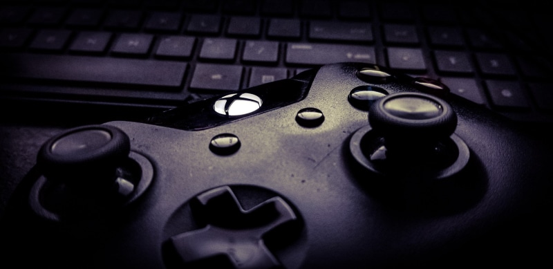 indoors, computer, Xbox One, business, equipment, communication, connection, still life, wireless technology, security, crime, video games, controllers