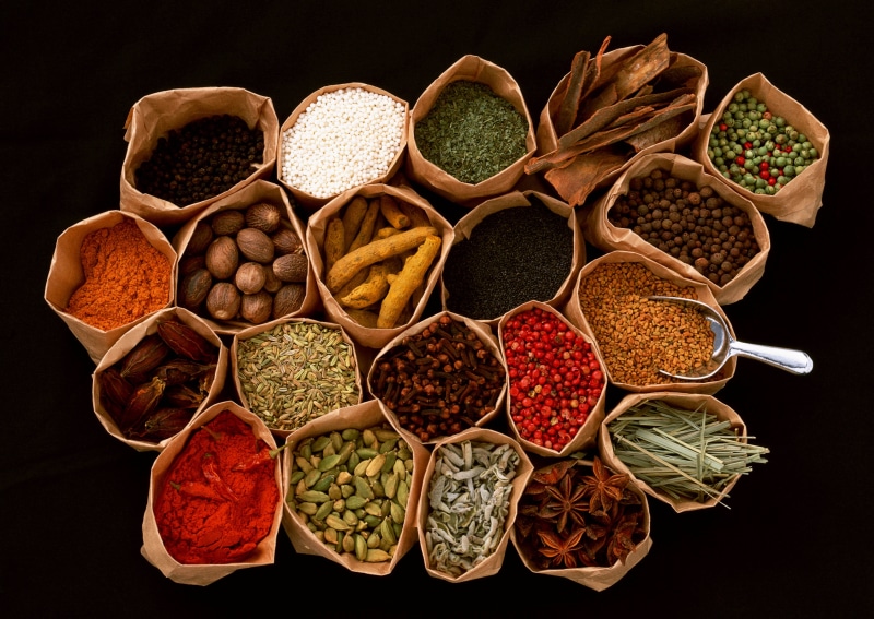 black background, multi Colored, organic, dry, red, scented, saffron, garlic, backgrounds, turmeric, dried food, brown, indoors, curry Powder, herbs, nutmeg