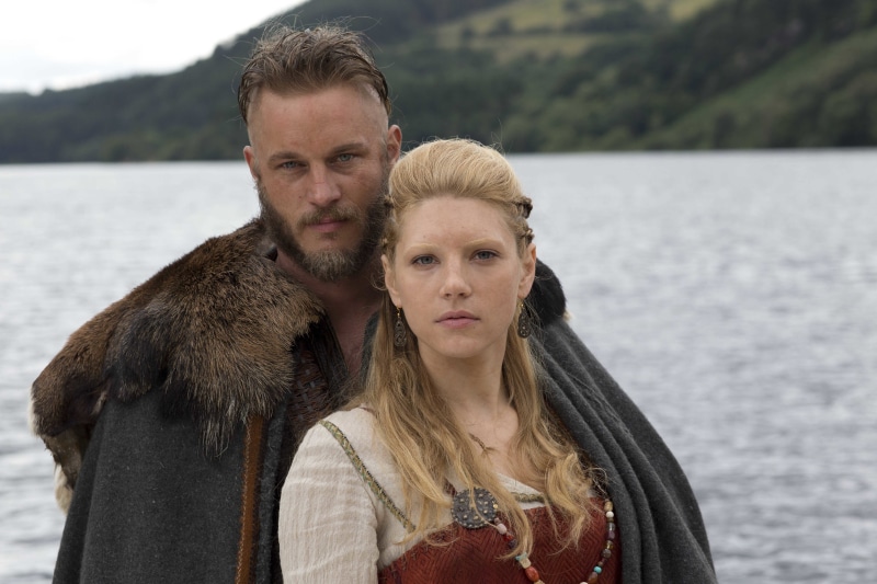 sea, women, the series, young adult, portrait, nature, heterosexual Couple, Travis Fimmel, looking, black, adult, Vikings, leisure Activity, emotion, couple - Relationship