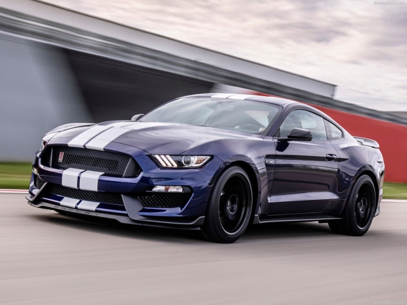 land vehicle, no people, sports car, racecar, Ford Mustang Shelby GT350, speed, reflection, wealth, wheel, shiny, luxury, 720P, outdoors, retail, personal land vehicle