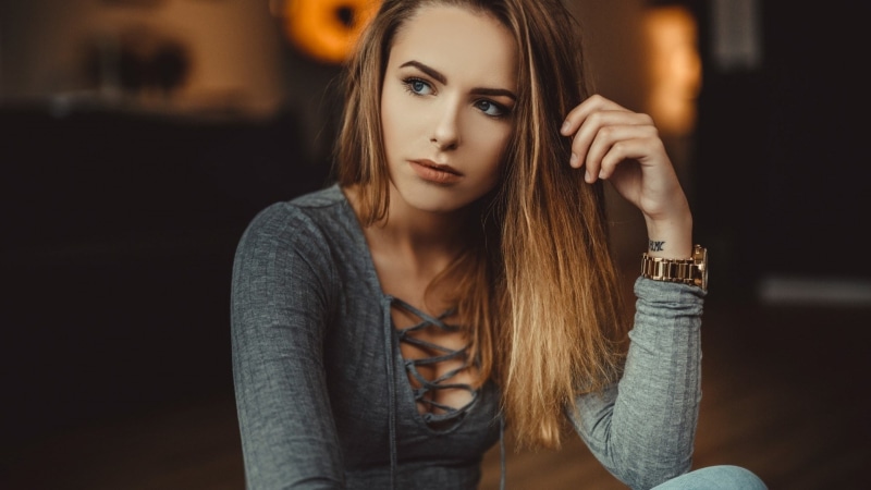 contemplation, lifestyles, portrait, beauty, hair, hairstyle, indoors, fashion, depression - sadness, women, young women, 1080P, one person, teenager