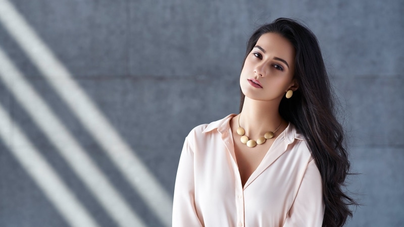 pretty girl images 2560x1440, modern, young adult, human face, portrait, females, jewelry, one person, clothing, glamour, beautiful woman, elegance, fashion